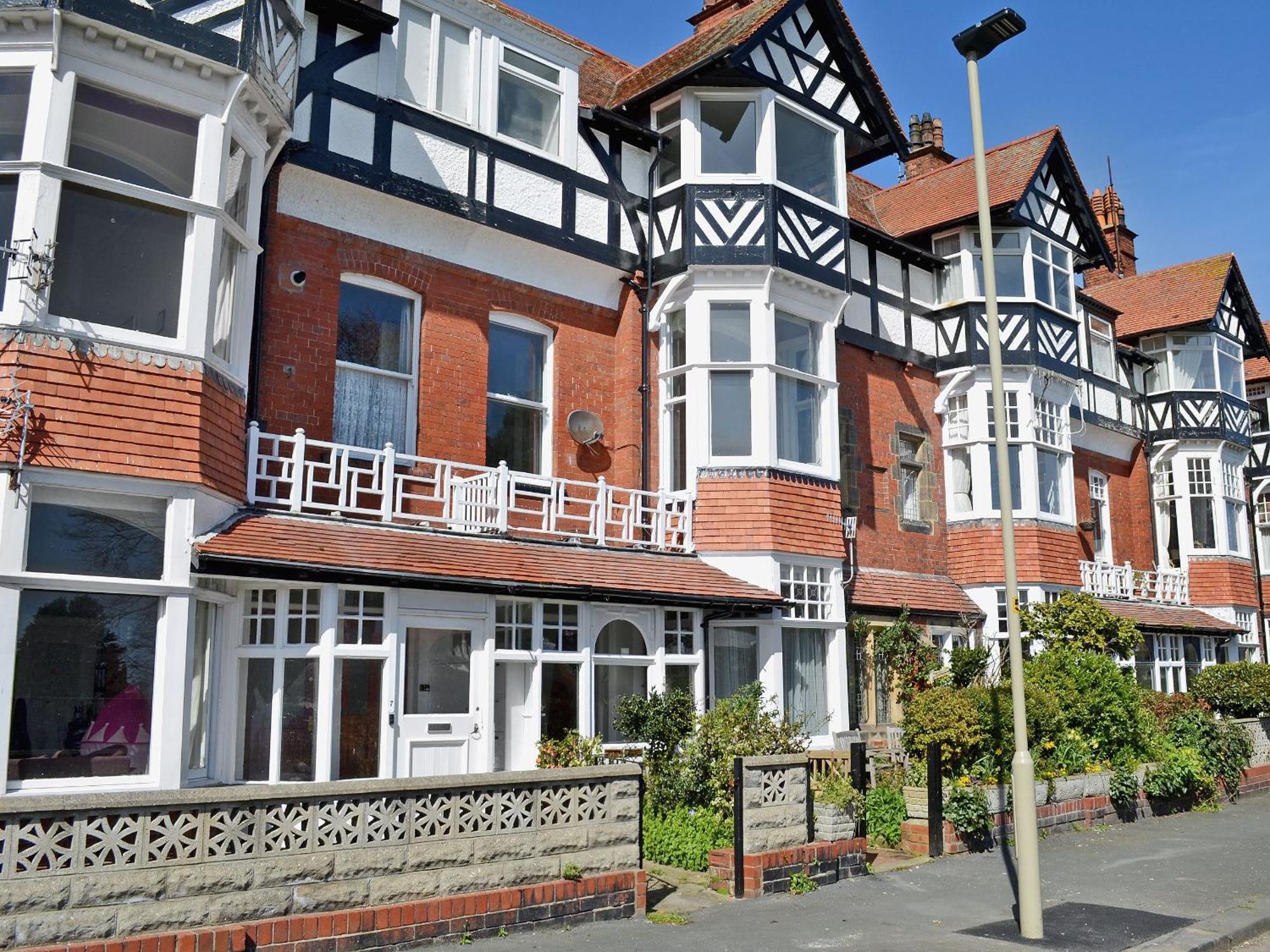 South Cliff Sands II Scarborough Bagian luar foto