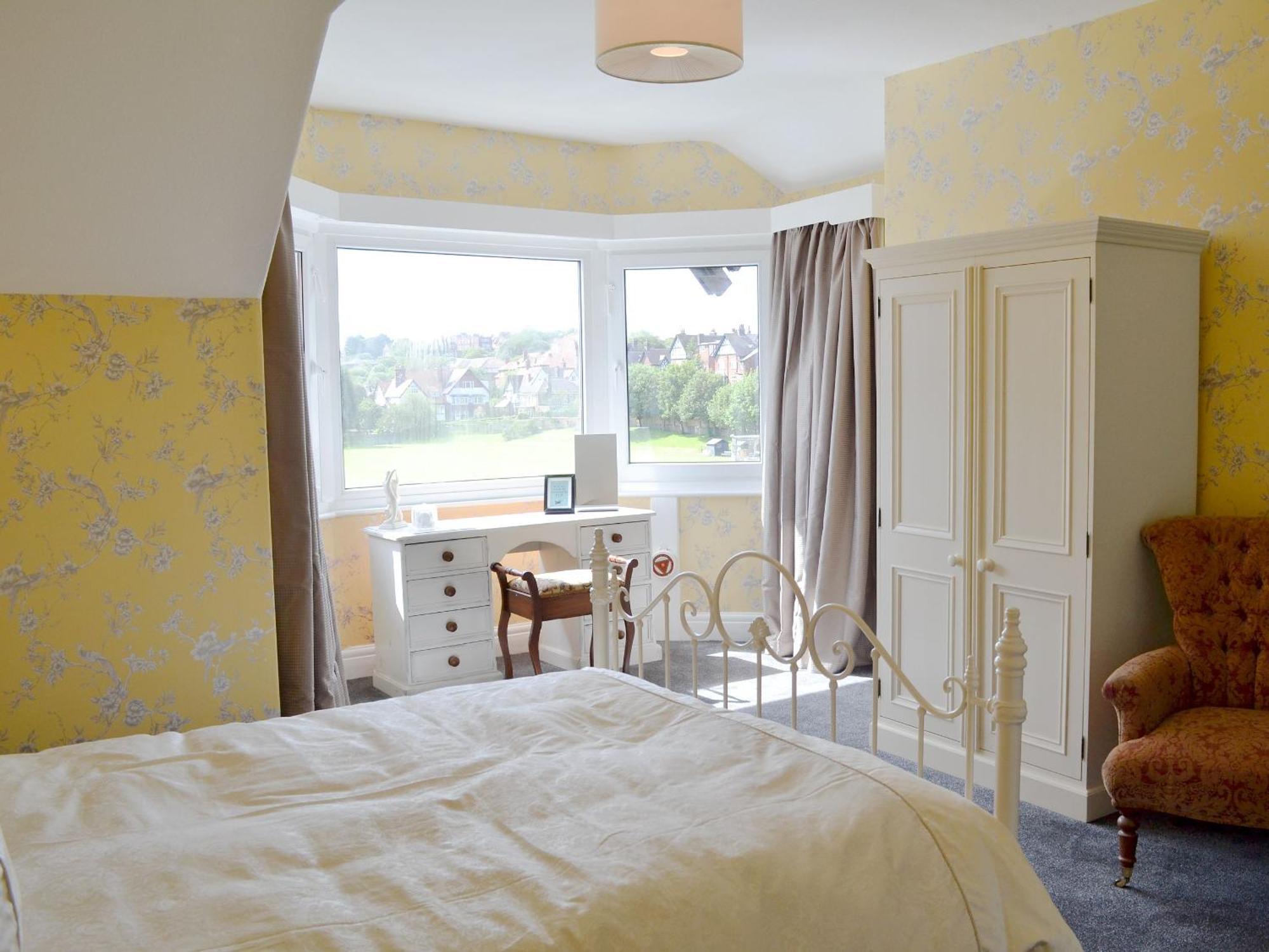 South Cliff Sands II Scarborough Bagian luar foto